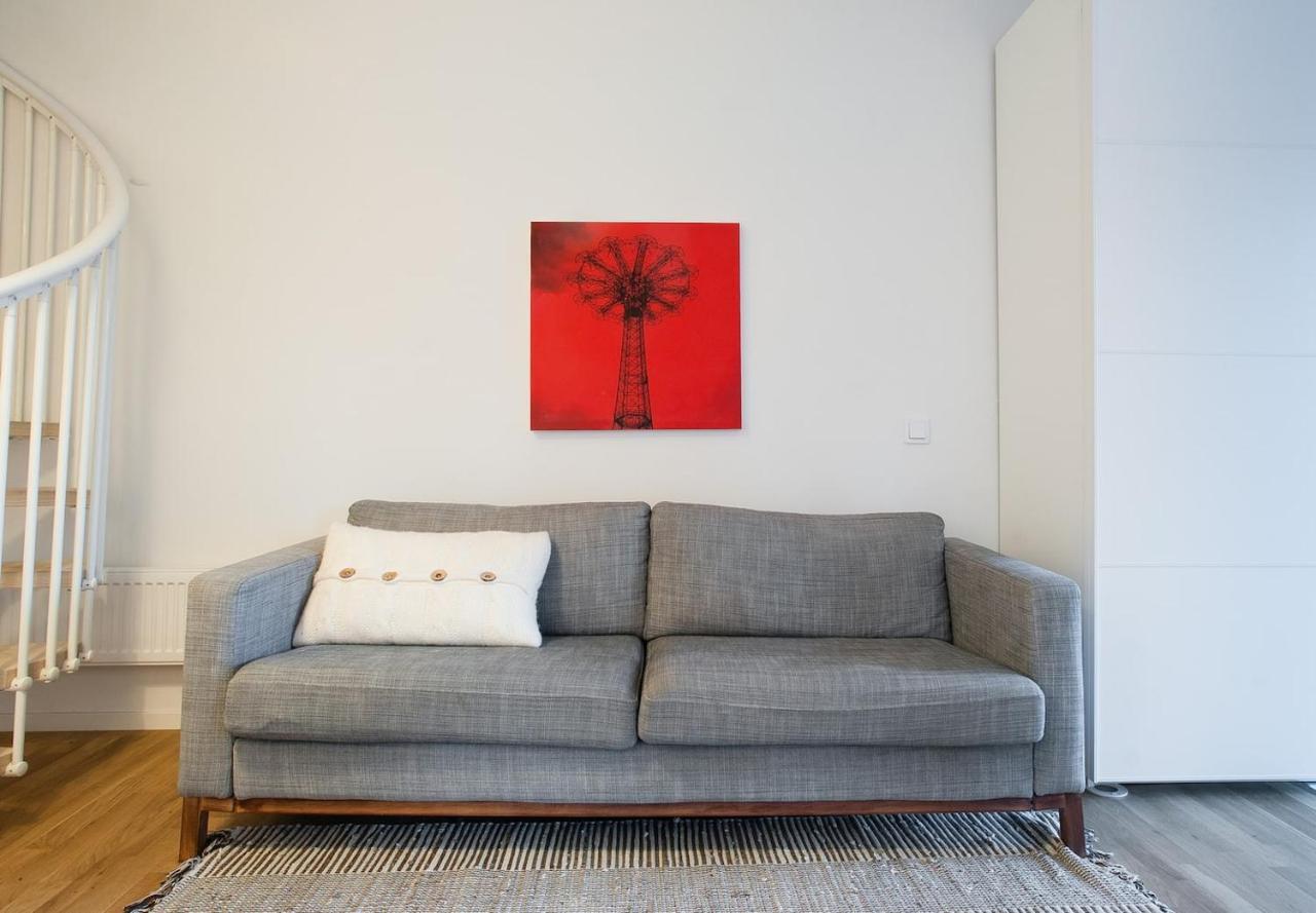 Villa Townhouse On Arlanda Stockholm Metro Line - Easy Checkin à Sollentuna Extérieur photo